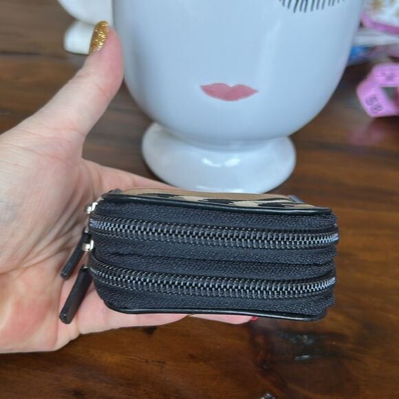 Burberry small double zipper wallet impeccable - Picture 6 of 9